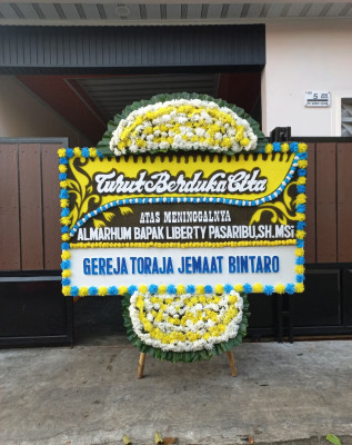 Papan Bunga Duka di Gentan