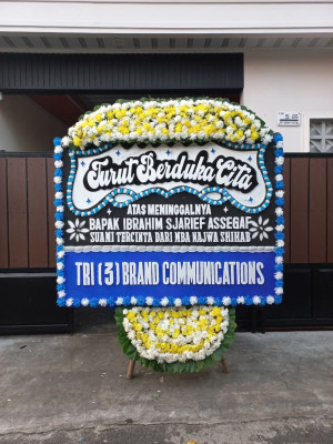 Papan Bunga Duka di Gentan